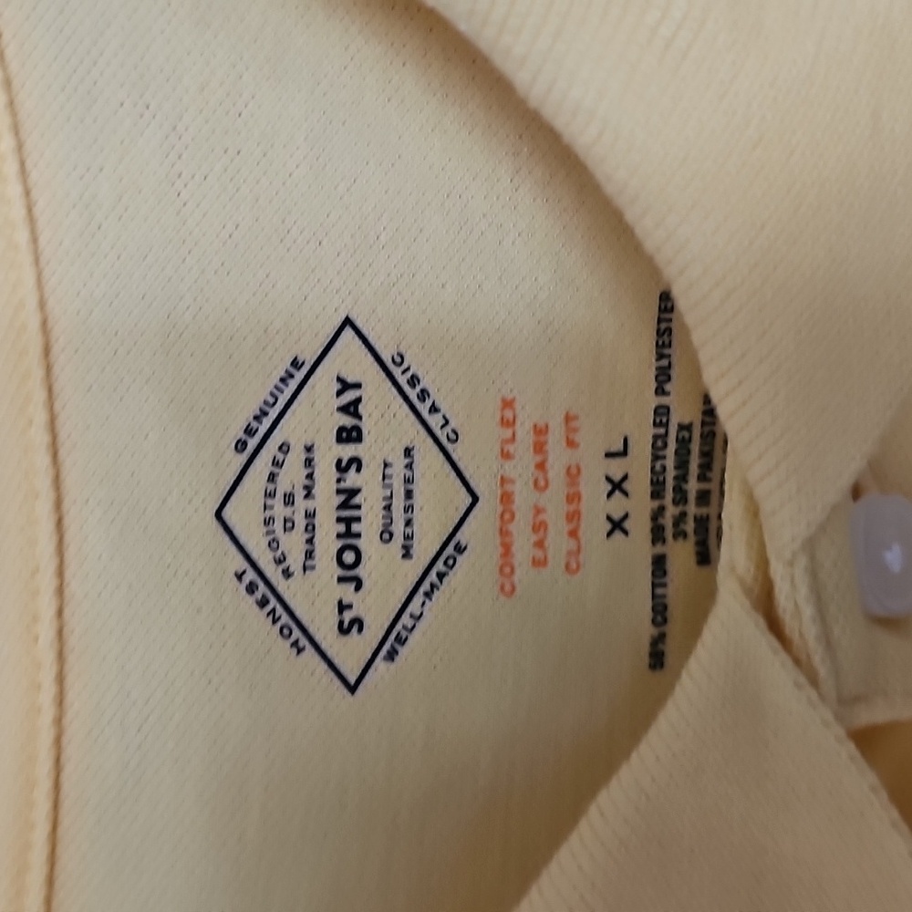 Polo - Picture 2 of 2